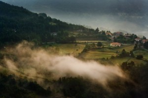 Corezzo tra la rugiada mattutina