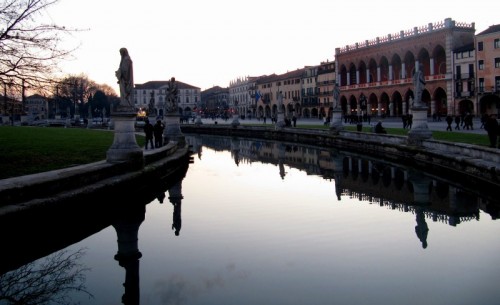 Padova - Attenzione: no foto bianco e nero, no scritte sovrimpresse, no bordi/cornici, no ritratti, no foto manipolate