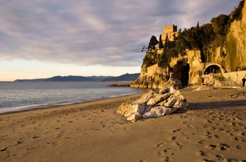 Finale Ligure - La Torre a ovest