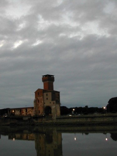 Pisa - Cala la sera sulla Cittadella