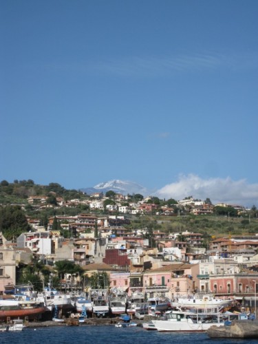 Aci Castello - Il mare, Aci Trezza e l'Etna Aci Castello - Il mare, Aci Trezza e l'Etna