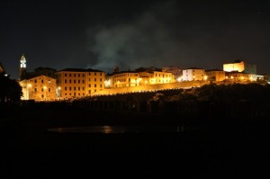 Piombino, veduta notturna