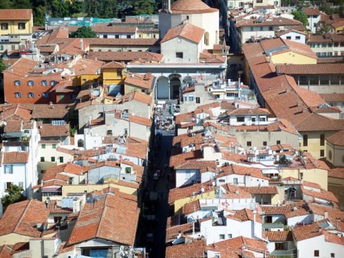 Firenze - Dalla cupola uno sguardo ai vicoli del centro storico fiorentino......