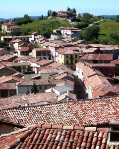 Sui tetti di Grazzano Badoglio