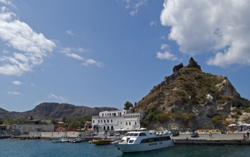 Lipari - il porto di Vulcano Lipari - il porto di Vulcano