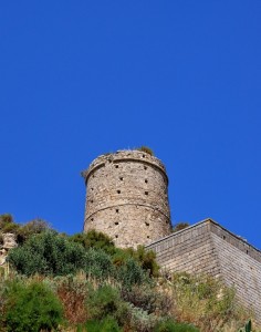 Castello Santapau, torrione.