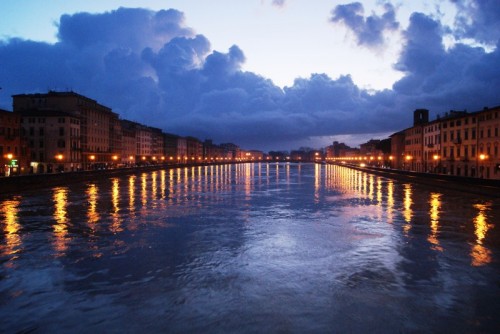 Pisa - L'Arno di notte