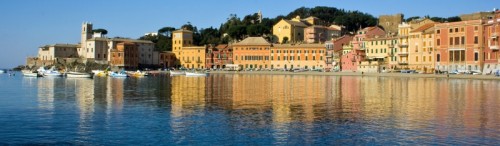 Sestri Levante - Baia del Silenzio: case al mattino