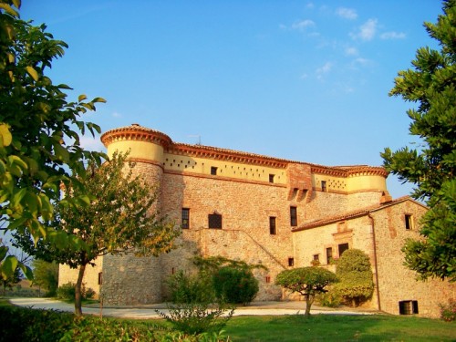 Avigliano Umbro - Il Castello della dolce stagione