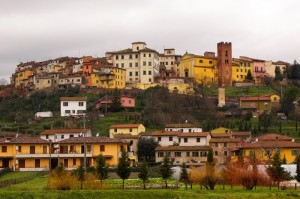 Di fronte a Santa Maria a Monte