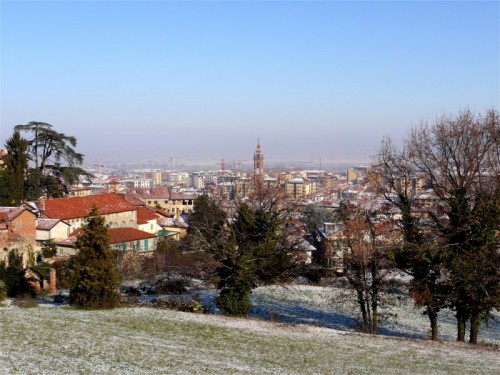Saluzzo - una spruzzata di neve su Saluzzo.... Saluzzo - una spruzzata di neve su Saluzzo....