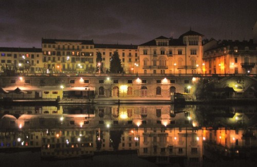 Torino - specchio di muri Torino - specchio di muri