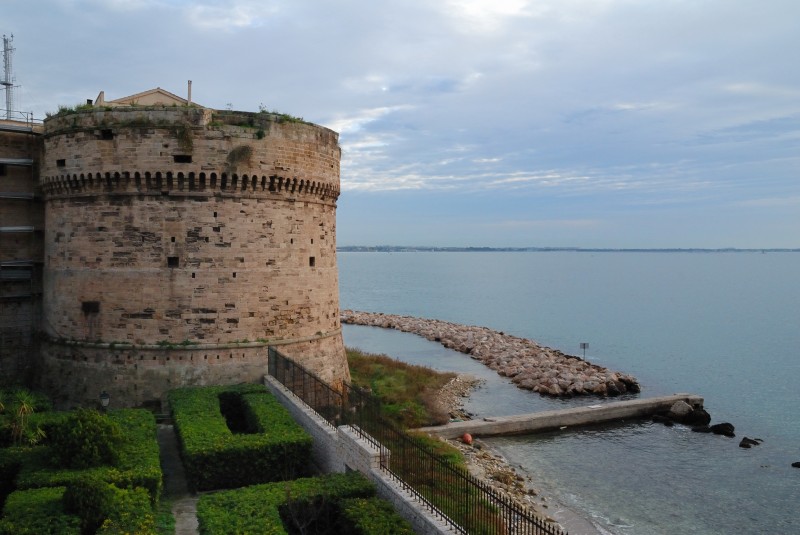 ''Castello Aragonese … lato Città Vecchia'' - Taranto
