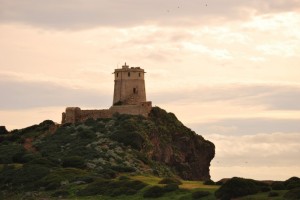 Torre di S’Efisio nella baia di Nora