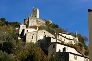 Il Vecchio Castello sopra i tetti di Ferentillo