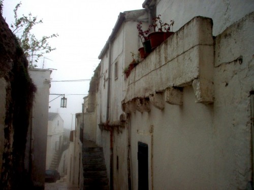 Monte Sant'Angelo - Avvolto dalla nebbia Monte Sant'Angelo - Avvolto dalla nebbia