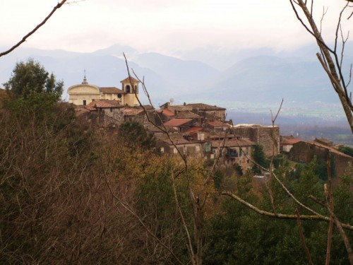 Villa Santo Stefano - Il piccolo paese