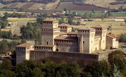 Langhirano - Castello di Torrechiara: una splendida alcova! Langhirano - Castello di Torrechiara: una splendida alcova!