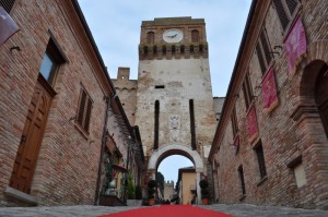 L’ingresso alla cittadina fortificata