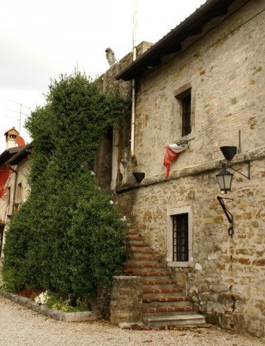 San Floriano del Collio - la scala del Castello Formentini