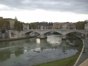 LUNGO IL TEVERE