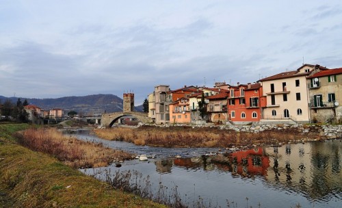 Millesimo - Millesimo riflessa nel Bormida