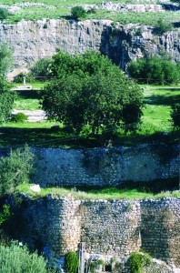Mura di cinta del castello dell’antica Spaccaforno