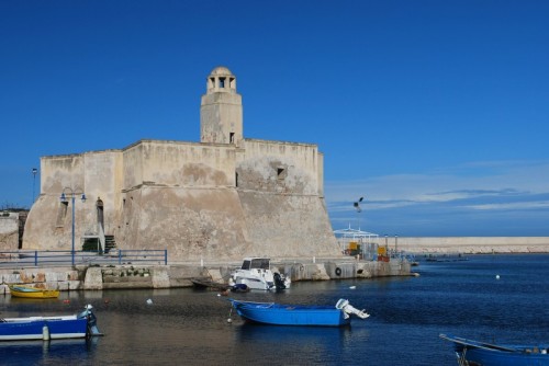 Ostuni - dal castello di Villanova io prendo la barca gialla, e tu?