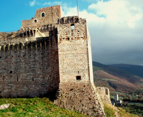 Assisi - La Rocca Maggiore e la Rocca Minore Assisi - La Rocca Maggiore e la Rocca Minore