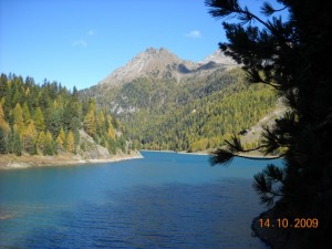 UN LAGO DAI COLORI STRABILIANTI BIS