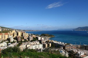 Panoramica dello Stretto di Messina