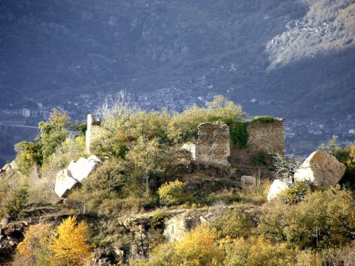 Carema - un castello abbandonato e dimenticato.