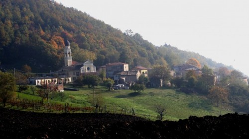 Pellegrino Parmense - "Grotta" senza grotta Pellegrino Parmense - "Grotta" senza grotta