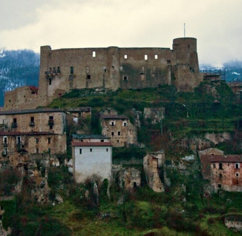 Brienza - Ultime luci su castel Caracciolo