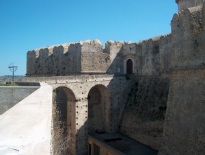 Il ponte di accesso al Castello