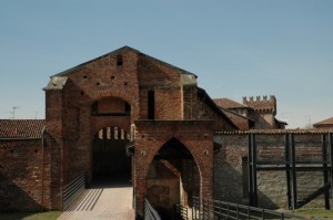 L’ingresso della via pensile del Castello