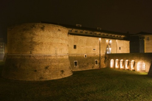 Pesaro - -Pesaro - Rocca Costanza di notte 