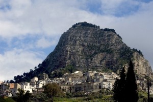 Monte S.Paolino 719 slm,tutti possono salire, anche centenari,pure il 38 luglio a 40 gradi
