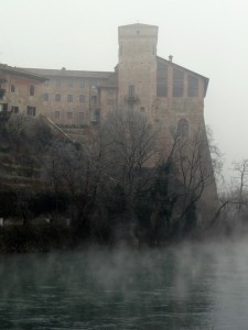 Sale la nebbia