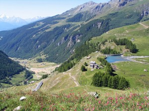 Lago di By e frazione Glassier