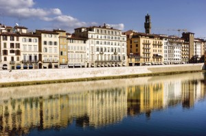 Riflessi nel Fiume Arno