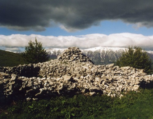 Roccamorice - Tholos salendo al Blockhaus Roccamorice - Tholos salendo al Blockhaus