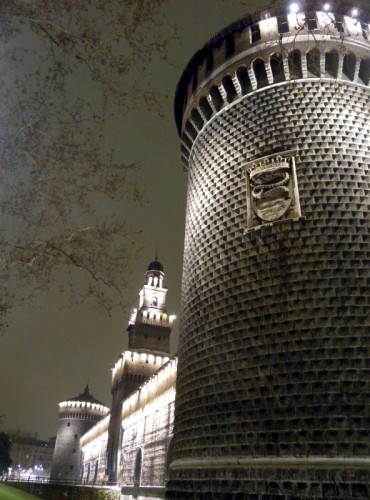 Milano - Tutti in fila.... Milano - Tutti in fila....