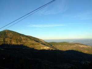 chiaro scuro monte pizzuto e mare