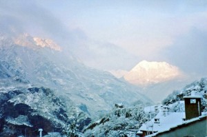 molta neve a Carema,poco sole sulle montagne di Champorcher