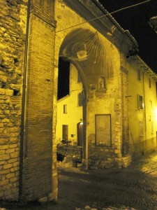 Porta Lombarda…costruita in pietra corniola