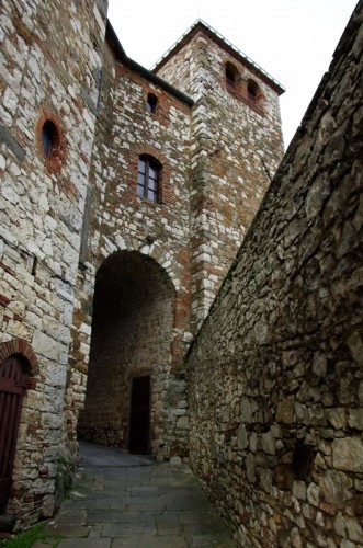 Radda in Chianti - La porta fortificata di Radda