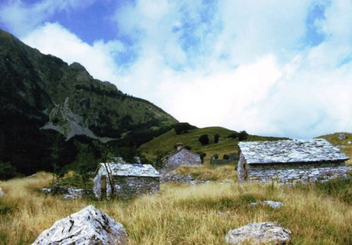 Vagli Sotto - Casere in pietra zona Vagli di Sopra