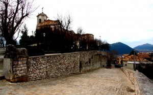 Acropoli con la chiesa…