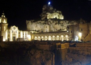 “Luci tra le rocce”